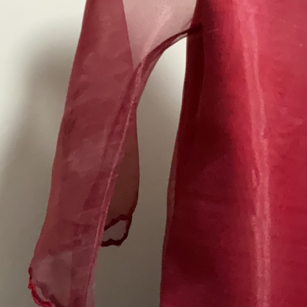 Red Floral Embroidered Top - Picture 5 of 6